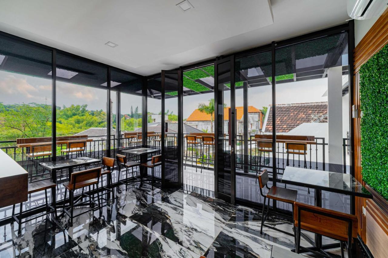 Tree Homestay Mitra Reddoorz Kasri Ngoại thất bức ảnh